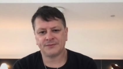 KORN's RAY LUZIER: Why It's Important For Musicians To Learn Business Side Of Music Business
