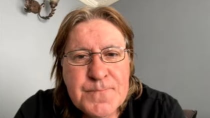 Ex-AC/DC Drummer SIMON WRIGHT Reflects On Big Shows He Played With The Band