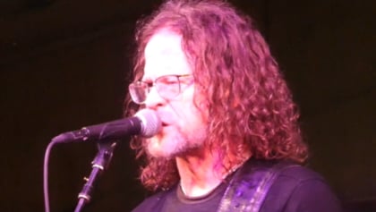 Watch: JASON NEWSTED And THE CHOPHOUSE BAND Play Free Concert In Skaneateles, New York