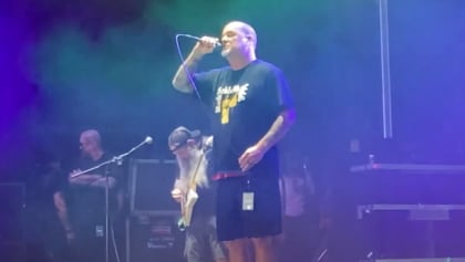 Watch: PHILIP ANSELMO Pays Tribute To DIMEBAG And VINNIE PAUL During DOWN's Concert At BLUE RIDGE ROCK FESTIVAL