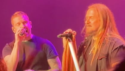 Watch: SHINEDOWN's BRENT SMITH Performs 'Simple Man' With LYNYRD SKYNYRD