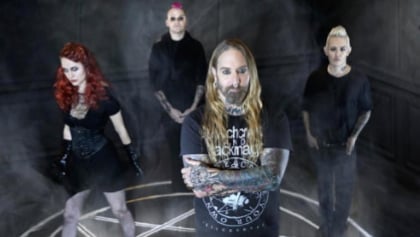COAL CHAMBER Members Comment On Reunion: We 'Can't Wait To Play For All The Fans Who Have Been There For Us'