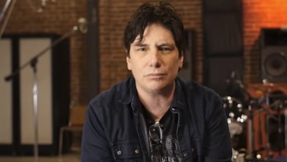 ERIC MARTIN Says 'It's Time' For MR. BIG To Go Back On Tour: 'I'm Excited About That'