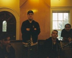 NEW FOUND GLORY Announces Acoustic Album 'Make The Most Of It'