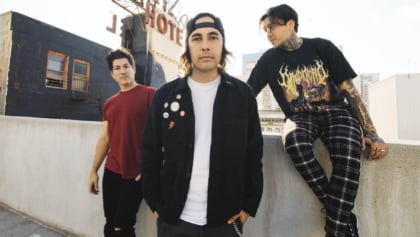 PIERCE THE VEIL Announces 'The Jaws Of Life' Album, Shares 'Emergency Contact' Music Video