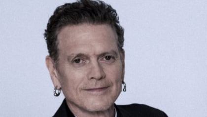 DEF LEPPARD's RICK ALLEN 'Felt Very Defeated' After Losing Arm In Near-Fatal Auto Accident