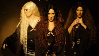 SIMONE SIMONS, CHARLOTTE WESSELS And MYRKUR Come Together On New EPICA Song 'Sirens – Of Blood And Water'
