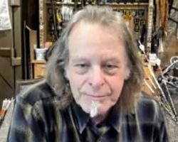 TED NUGENT Says MOTÖRHEAD And PANTERA's Cover Versions Of 'Cat Scratch Fever' Lack The 'Groove' Of The Original