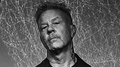 METALLICA's JAMES HETFIELD Opens Up About '72 Seasons' Album Inspiration: 'There's Been A Lot Of Darkness In My Life'