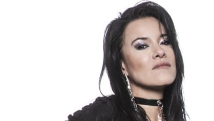 JEN MAJURA Reflects On Seven Months Since Her Split With EVANESCENCE: 'There's A Lot Of Judgment Out There'