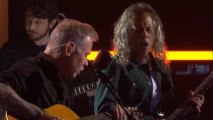 Watch Pro-Shot Video Of METALLICA Performing Acoustic Cover Of THIN LIZZY's 'Borderline'