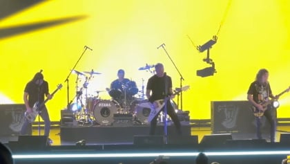 Watch: METALLICA Performs 'Lux Æterna' Live For First Time