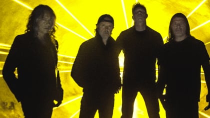 METALLICA Releases Lyric Videos For New Single 'Lux Æterna' In Several Different Languages