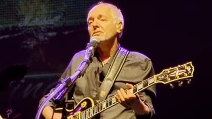 PETER FRAMPTON To Play Free Show In Nashville Next Month