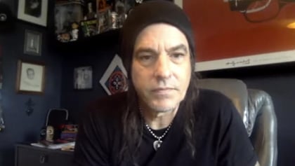 RACHEL BOLAN Says SKID ROW 'Never' Uses Pre-Recorded Tracks During Live Performances: 'We'd Rather Sing A Bad Note'