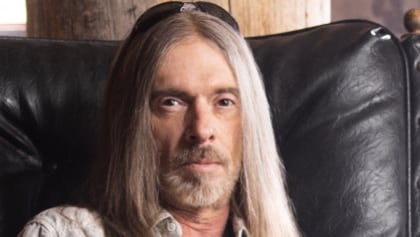 PANTERA's REX BROWN Says He Caught 'A Very Mild Strain Of Covid': 'I Do Not Wanna Risk Getting My Brothers Or The Crew Sick'