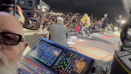 ROB HALFORD Shares Sidestage Video Of PANTERA's São Paulo Concert