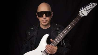 JOE SATRIANI: JEFF BECK 'Had An Enormous Impact On My Guitar Playing, My Musicianship And My Soul'