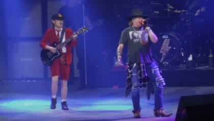 AXL ROSE 'Crushed It' Singing With AC/DC, Says ANTHRAX Guitarist SCOTT IAN: 'It Was Fantastic'