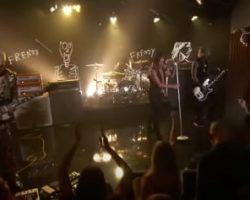 Watch: IGGY POP Joined By DUFF MCKAGAN And CHAD SMITH For 'Jimmy Kimmel Live!' Performance