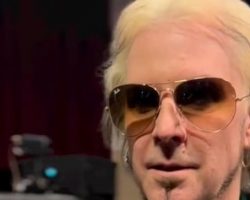 JOHN 5 Reveals His Guitar Rig For Upcoming MÖTLEY CRÜE Tour