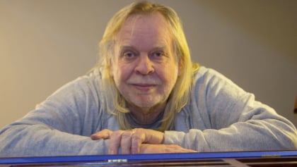 YES Keyboard Legend RICK WAKEMAN To Release New Concept Album 'A Gallery Of The Imagination'