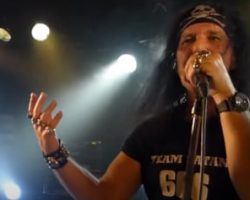 Original AC/DC Singer DAVE EVANS To Celebrate Band's 50th Anniversary With Special Shows
