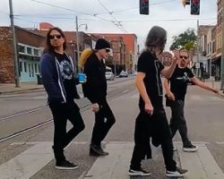 Watch MEGADETH Checking Out Sights In Memphis