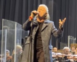 Watch: IRON MAIDEN's BRUCE DICKINSON Performs 'Tears Of The Dragon' With Symphony Orchestra In Sofia, Bulgaria