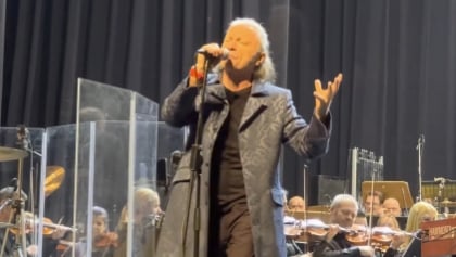 Watch: IRON MAIDEN's BRUCE DICKINSON Performs 'Tears Of The Dragon' With Symphony Orchestra In Sofia, Bulgaria