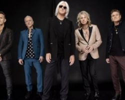 DEF LEPPARD Joins Forces With ROYAL PHILHARMONIC ORCHESTRA For 'Drastic Symphonies' Album