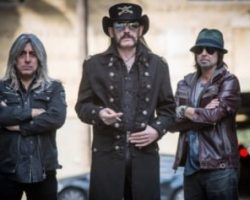 MOTÖRHEAD's PHIL CAMPBELL: MIKKEY DEE And I 'Didn't Have A Chance To Say Goodbye' To LEMMY Before He Died