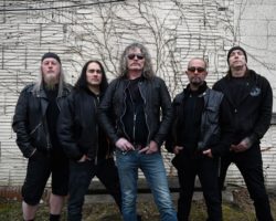 BOBBY 'BLITZ' ELLSWORTH And OVERKILL Reach 20-Album Milestone With 'Scorched': 'There Still Some F***ing Gas In The Tank'