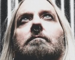 How DEZ FAFARA's Near-Death Experience With COVID-19 Resurrected COAL CHAMBER And Reenergized DEVILDRIVER