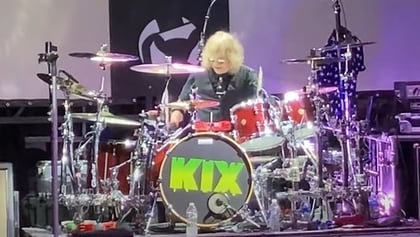 KIX Drummer JIMMY CHALFANT Opens Up About His Latest Cardiac Arrest, Says His Bandmate And Roadie Saved His Life