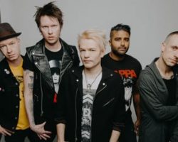 SUM 41 Announces Split: 'We Are Excited For What The Future Will Bring For Each Of Us'