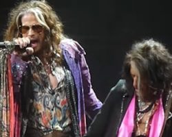 AEROSMITH Postpones 'Peace Out' Tour Due To STEVEN TYLER's Vocal Cord Damage: It's 'More Serious Than Initially Thought'