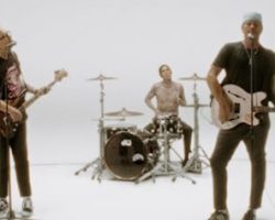 BLINK-182 Releases Music Video For New Single 'One More Time'