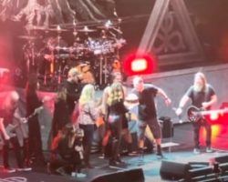 Watch: LAMB OF GOD's RANDY BLYTHE Celebrates 53rd Birthday Onstage At Madison Square Garden