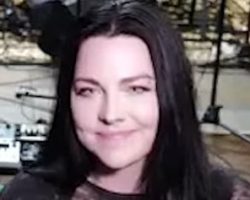 AMY LEE Shoots Down Rumor She Is LINKIN PARK's New Singer, But Says She 'Might' Be Willing To 'Do It Part Time'