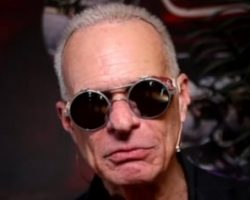DAVID LEE ROTH Releases New Song 'Scotch And Sofa'