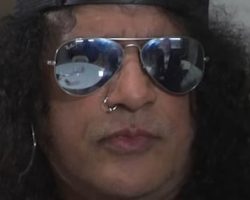 SLASH Is 'Bummed' That LEMMY Couldn't Appear On His Upcoming Blues Album