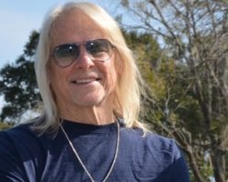 Ex-DEEP PURPLE Guitarist STEVE MORSE Announces New Art Collection Crafted From Guitar Performance